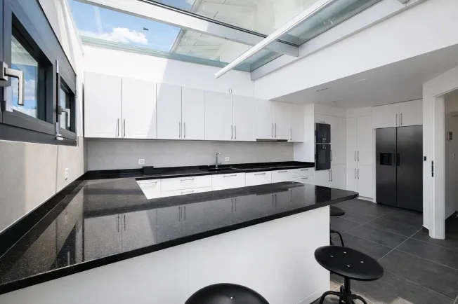 8.5 Zimmer Villa in Villars-Ste-Croix – Foto 4 von 13