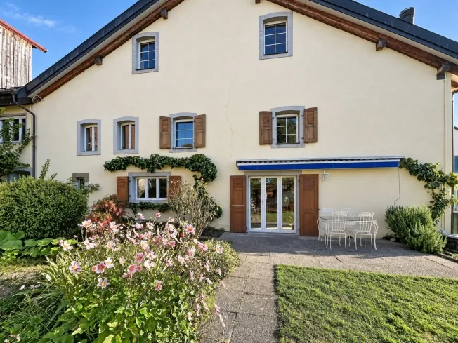 7.5 Zimmer Einfamilienhaus in Colombier VD – Foto 2 von 13