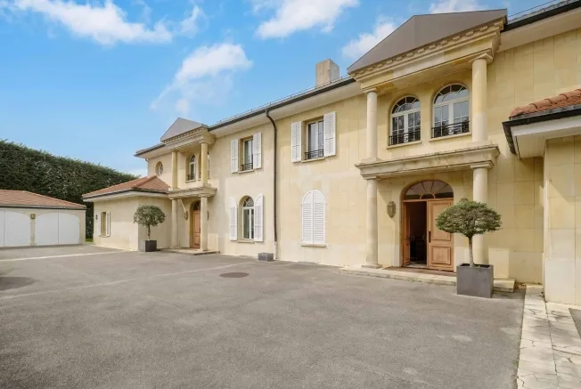18 Zimmer Villa in Cologny – Foto 3 von 12