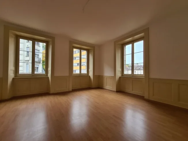 4 Zimmer Wohnung in Le Locle – Foto 2 von 8