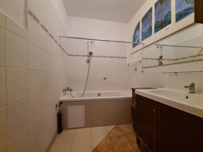 5 Zimmer Wohnung in Le Locle – Foto 8 von 8