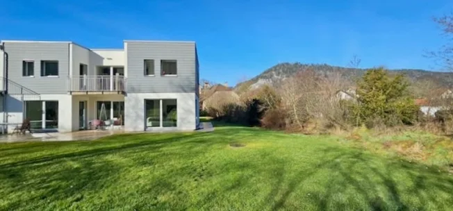 5.5 Zimmer Reihenfamilienhaus in Fleurier – foto 3 di 13