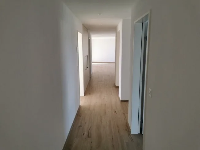 4.5 Zimmer Attikawohnung in Wangen an der Aare – Foto 2 von 11