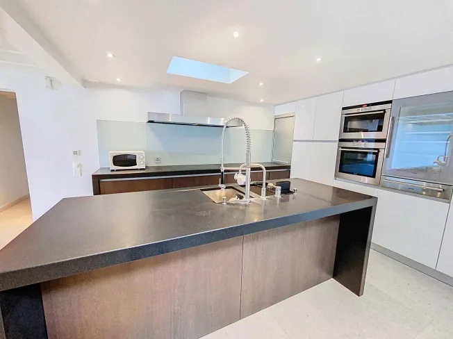 3.5 Zimmer Attikawohnung in Dully-Bursinel – foto 6 di 13