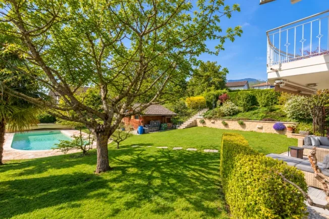 8.5 Zimmer Villa in Trélex – foto 10 di 11