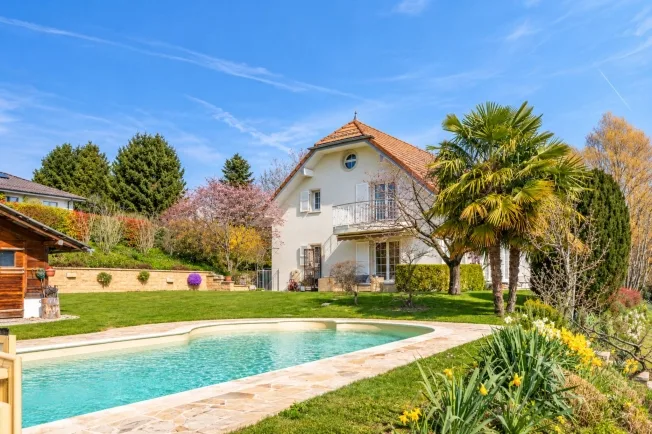 8.5 Zimmer Villa in Trélex – foto 11 di 11