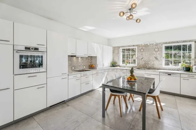 10 Zimmer Villa in Tévenon – foto 4 di 13