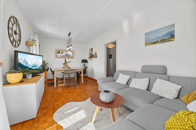 5 Zimmer Einfamilienhaus in St-Légier-La Chiésaz – photo 11 sur 18