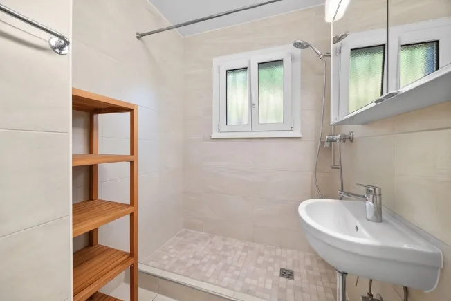 5 Zimmer Einfamilienhaus in St-Légier-La Chiésaz – photo 13 sur 18