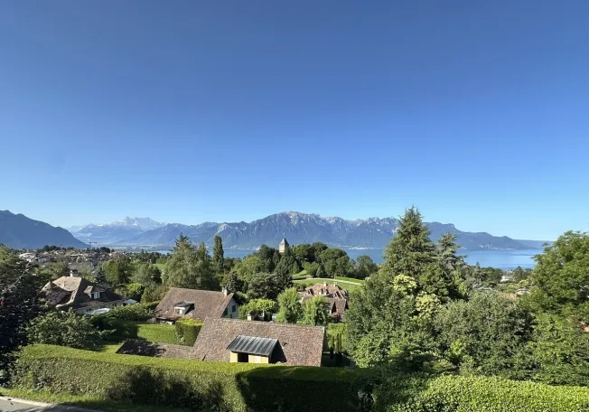 5 Zimmer Einfamilienhaus in St-Légier-La Chiésaz – photo 4 sur 18