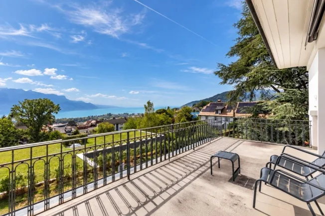 11 Zimmer Villa in St-Légier-La Chiésaz – foto 3 di 13
