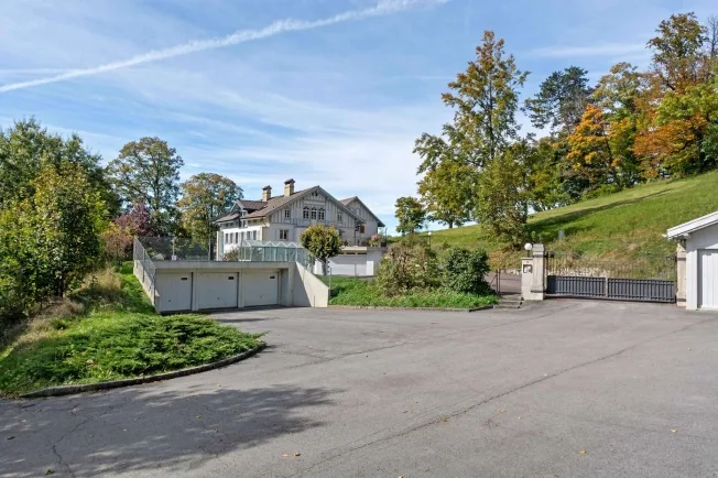 16.5 Zimmer Einfamilienhaus in La Chaux-de-Fonds – Foto 10 von 13