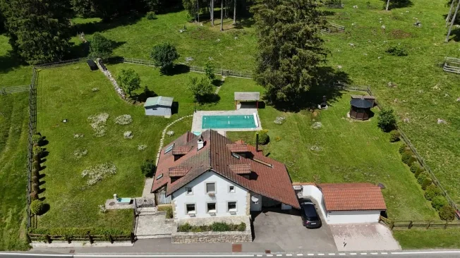 5.5 Zimmer Villa in Les Reussilles – foto 12 di 13