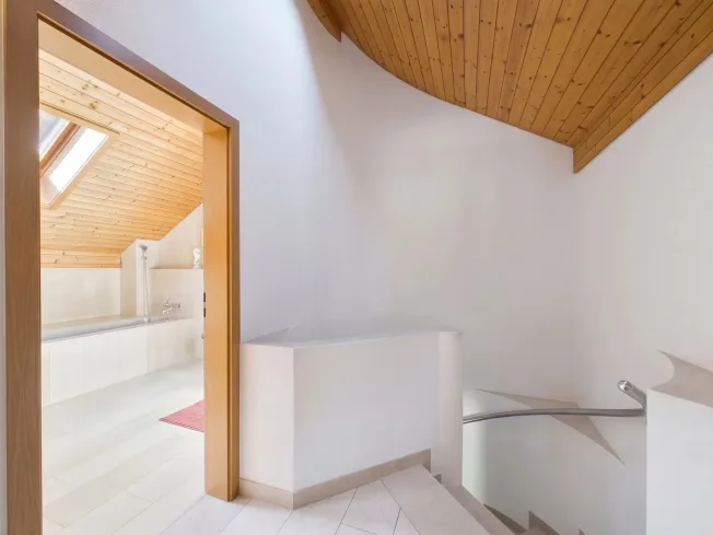 5.5 Zimmer Doppeleinfamilienhaus in Filzbach – Foto 9 von 11