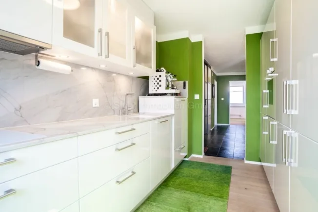 Stylish 4.5-room apartment with 145 m² of living space and high-quality complete renovation – photo 20 of 20
