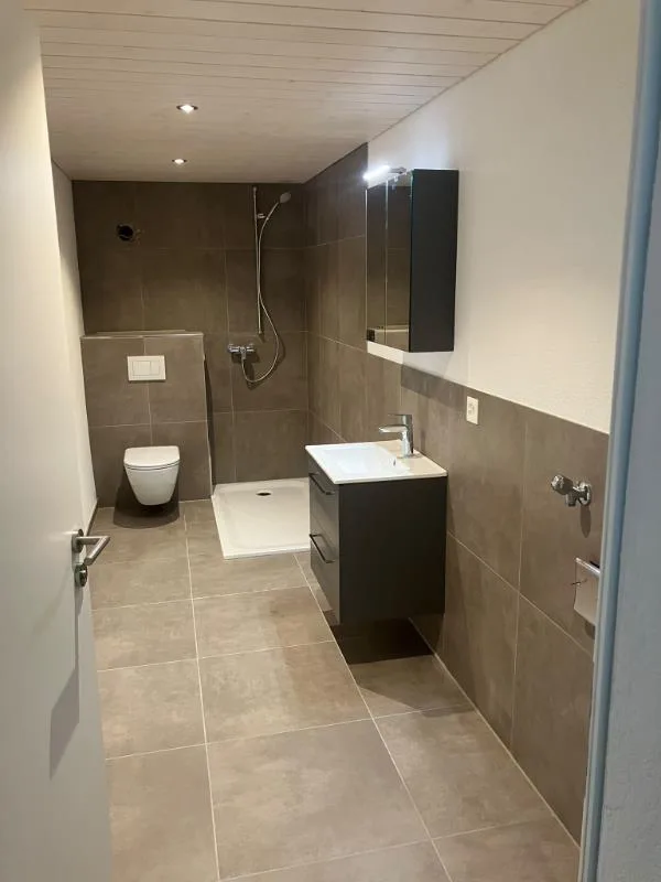 5 Zimmer Wohnung in Häutligen – foto 3 di 7