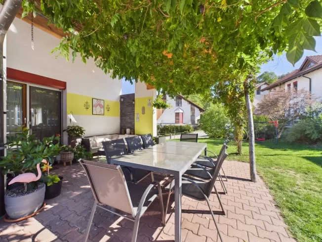 5.5 Zimmer Doppeleinfamilienhaus in Filzbach – photo 2 sur 11