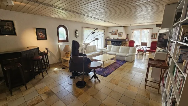 9.5 Zimmer Einfamilienhaus in Moutier – Foto 3 von 13