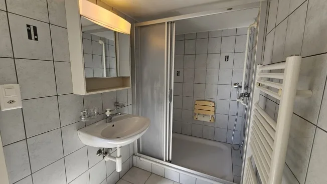 4.5 Zimmer Reihenfamilienhaus in Alle – Foto 5 von 13