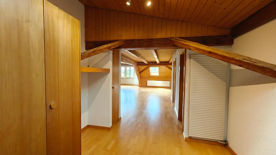 4.5 Zimmer Dachwohnung in Madetswil – Foto 2 von 10