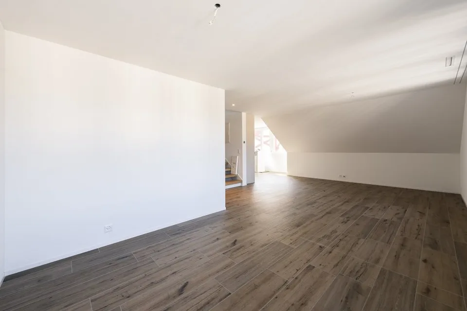 Modern and Spacious Maisonette Apartment
