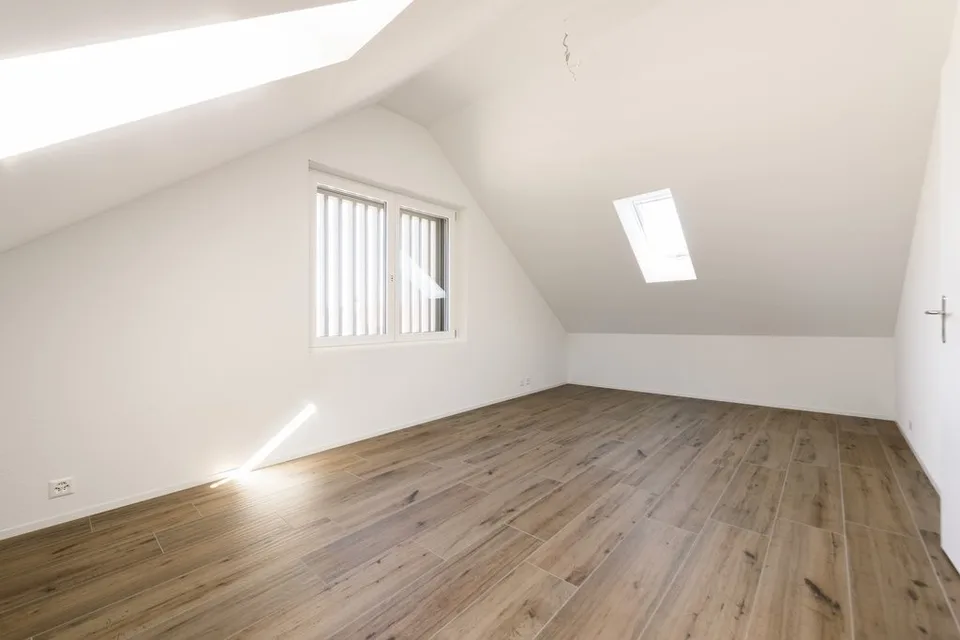 Modern and Spacious Maisonette Apartment
