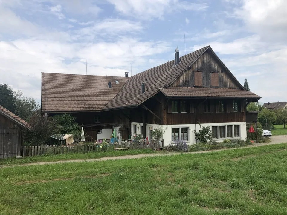 Charmante Altbauwohnung im Bauernhaus - befristet bis 30. Juni 2031