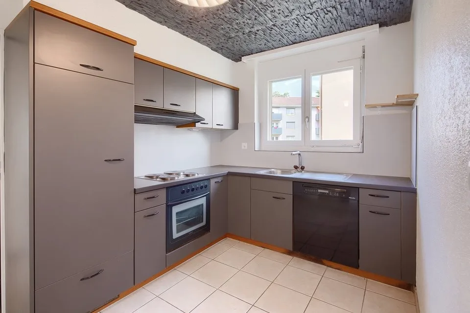 Grand logement offrant beaucoup d'espace et de lumière – foto 4 di 15