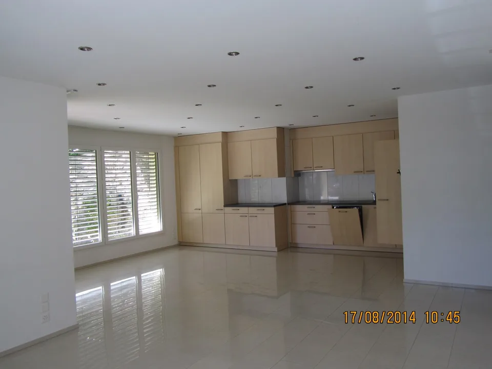 Sehr moderne 2.5 Zi.Wochn 78 m2 an sonniger und ruhiger Lage