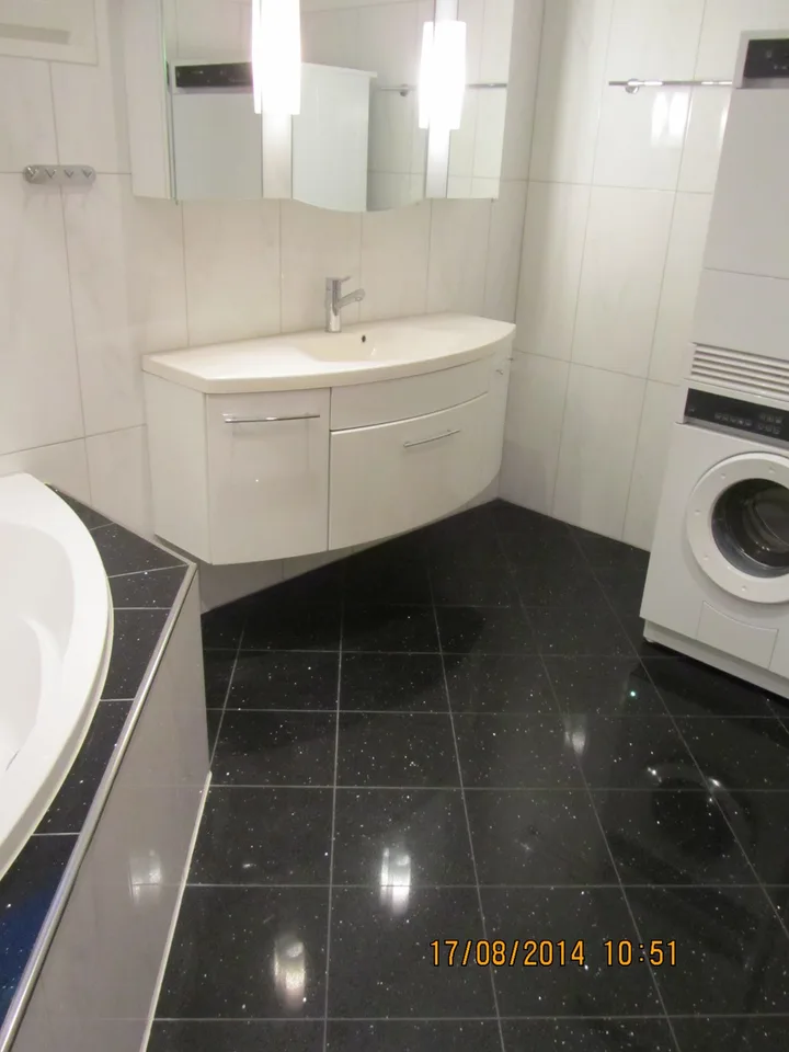 Sehr moderne 2.5 Zi.Wochn 78 m2 an sonniger und ruhiger Lage
