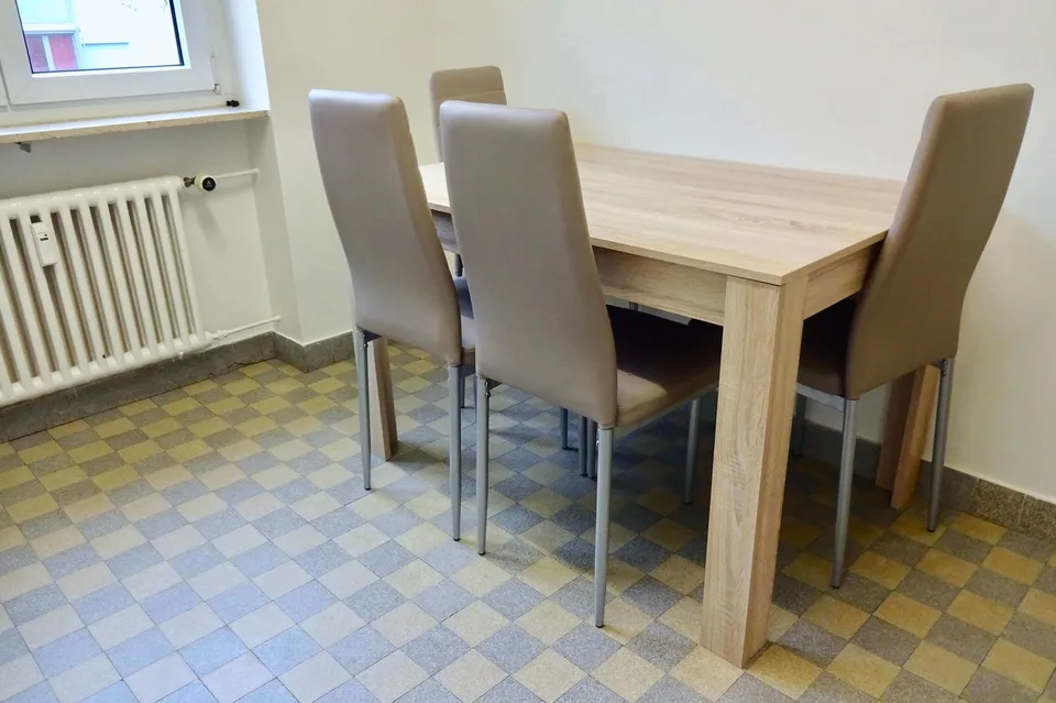 Möbliertes Zimmer an ruhiger Lage