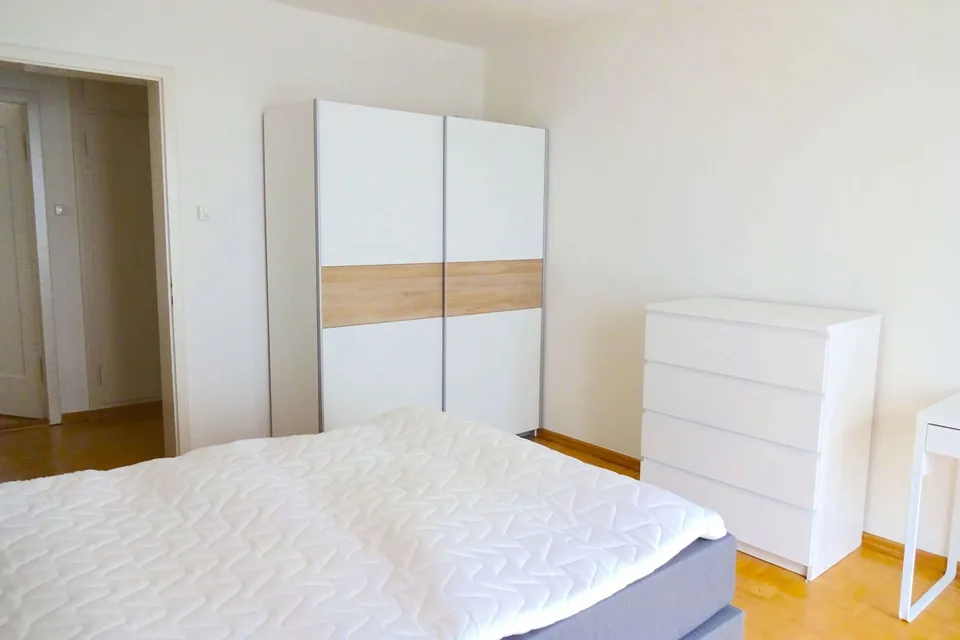 Möbliertes Zimmer an ruhiger Lage