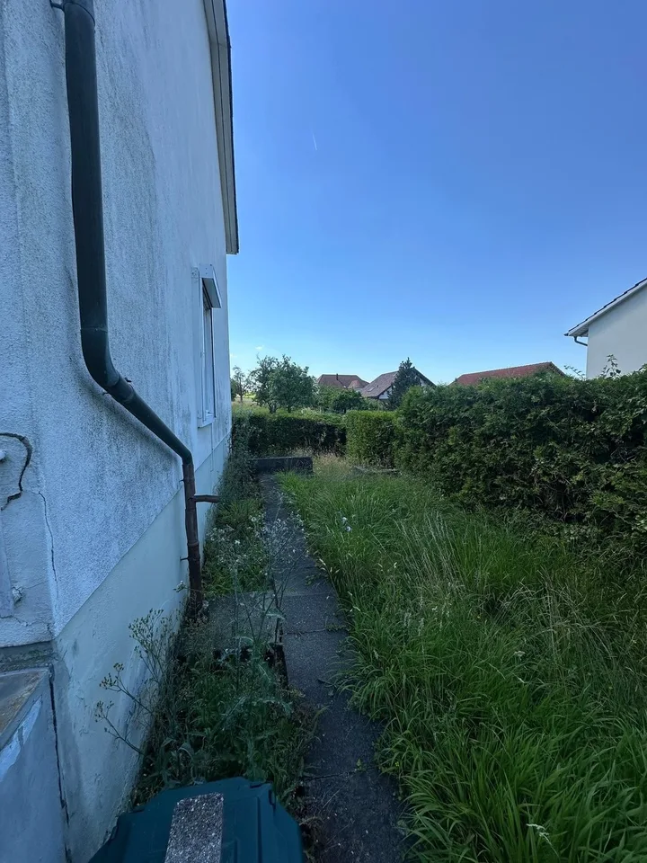 Doppeleinfamilienhaus in Hofstetten-Flüh  Renovationsobjekt an guter Lage – foto 13 di 30