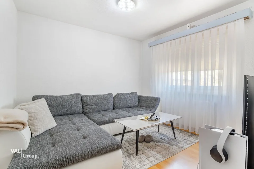 Appartamento soleggiato di 4,5 stanze con due garage in una posizione tranquilla a Steg – foto 9 di 16