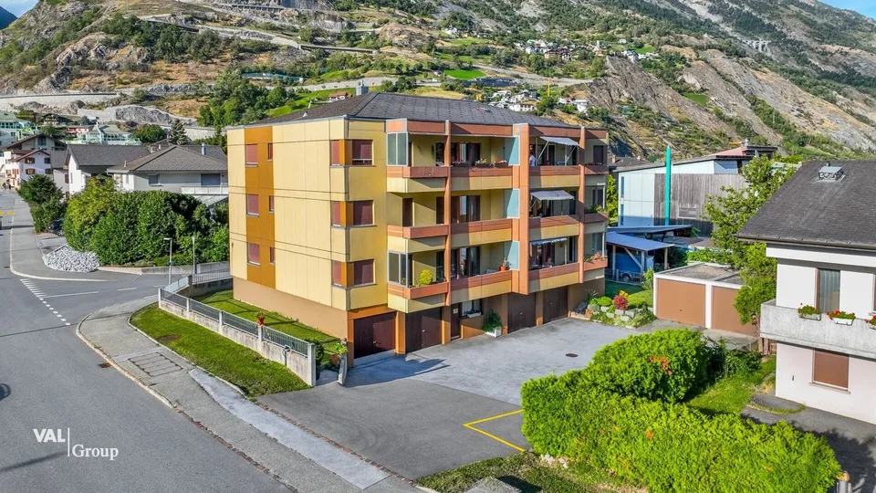 Appartamento soleggiato di 4,5 stanze con due garage in una posizione tranquilla a Steg – foto 13 di 16