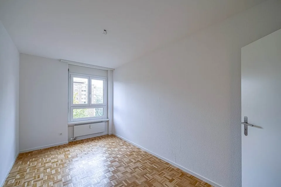 Schöne 4.5-Zimmer-Wohnung an ruhiger und familienfreundlicher Lage – Foto 10 von 12