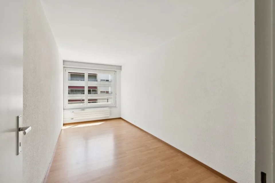 Schönes Apartment in der Nähe von Geschäften und Autobahnzufahrten