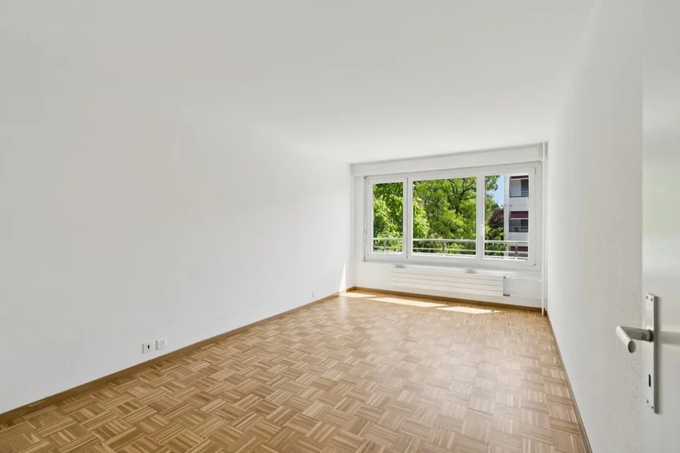 Schönes Apartment in der Nähe von Geschäften und Autobahnzufahrten