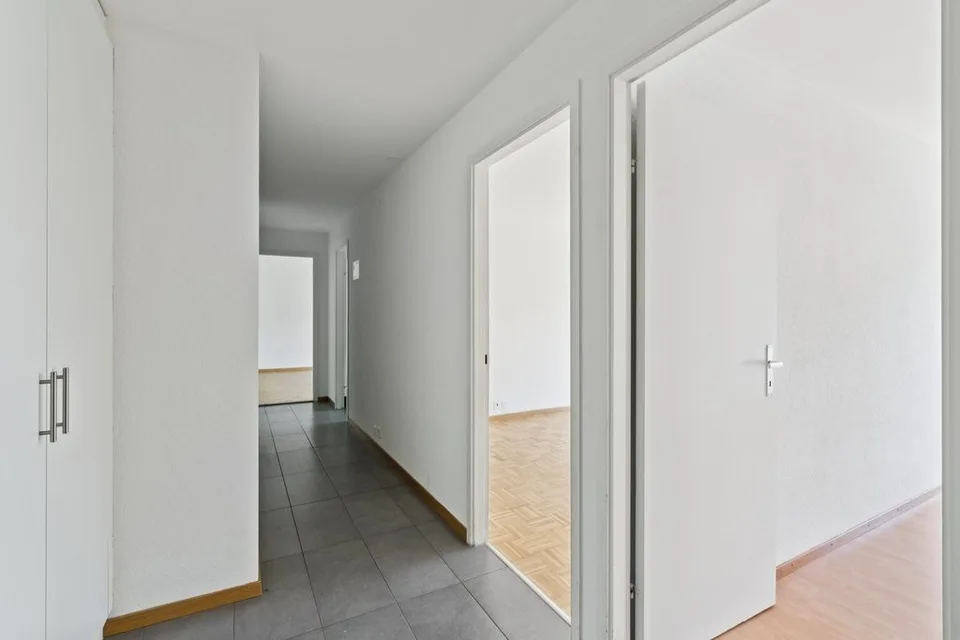 Schönes Apartment in der Nähe von Geschäften und Autobahnzufahrten