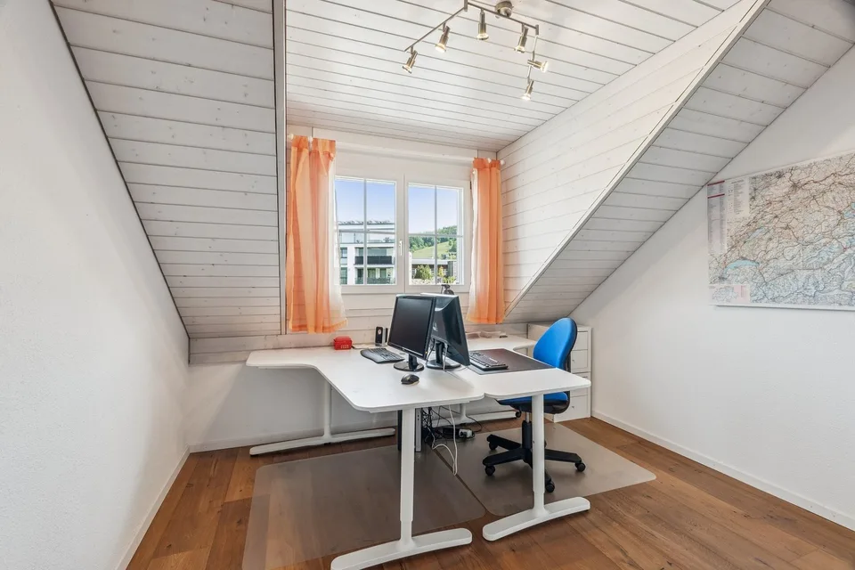 Grosszügiges Wohnen mit viel Privatsphäre - 8.5-Zimmer-Doppeleinfam... – foto 15 di 22