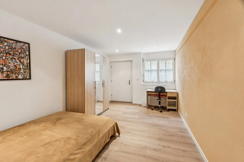 Grosszügiges Wohnen mit viel Privatsphäre - 8.5-Zimmer-Doppeleinfam... – foto 20 di 22