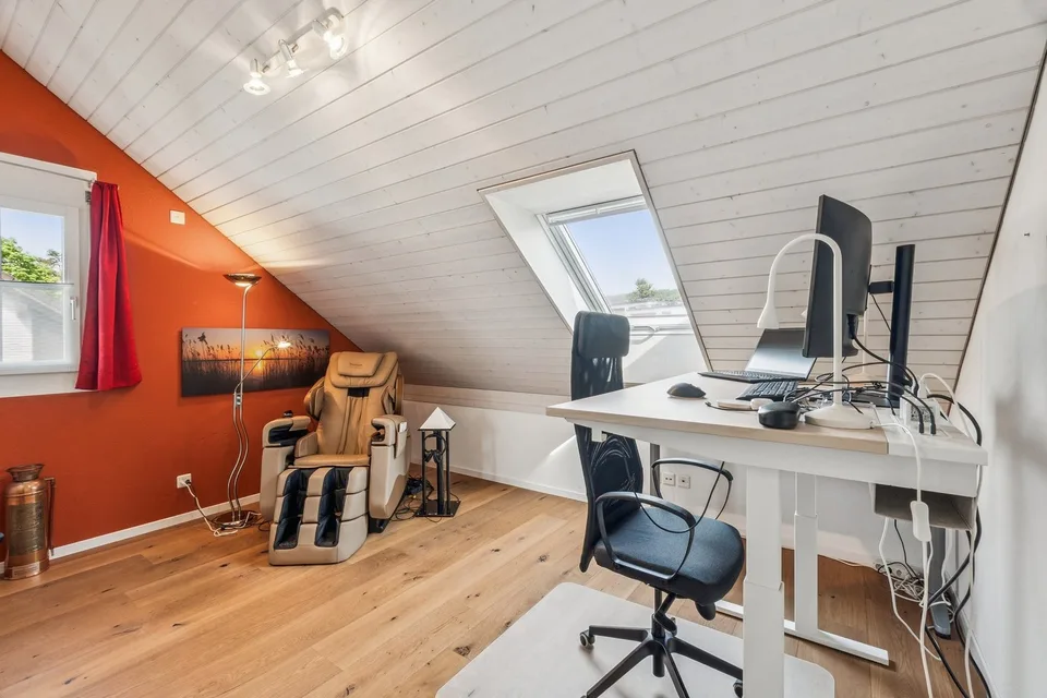 Grosszügiges Wohnen mit viel Privatsphäre - 8.5-Zimmer-Doppeleinfam... – foto 14 di 22