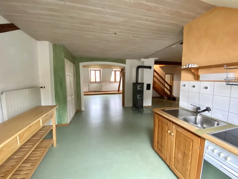 Sehr helle und grosszügige 5 Zimmer Dachwohnung