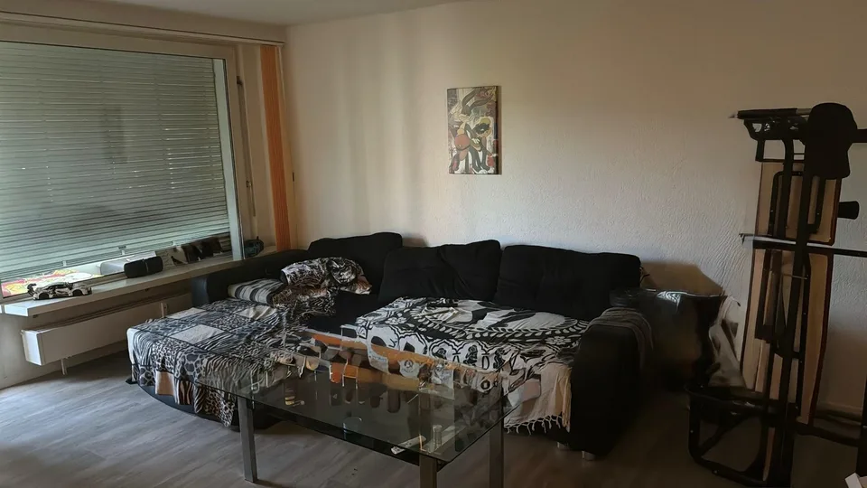 Total sanierte 2.5 Zimmer Wohnung