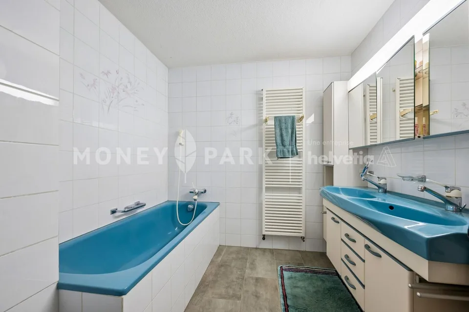 APPARTEMENT FAMILIAL LUMINEUX DE 4.5 PIECES AVEC VÉRANDA ET JARDIN PRIVATIF – photo 7 sur 11