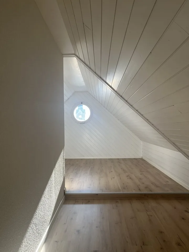 Große 6.5-Zimmer-Wohnung in Courtedoux zur Miete! Erster Nettomietzins kostenlos!