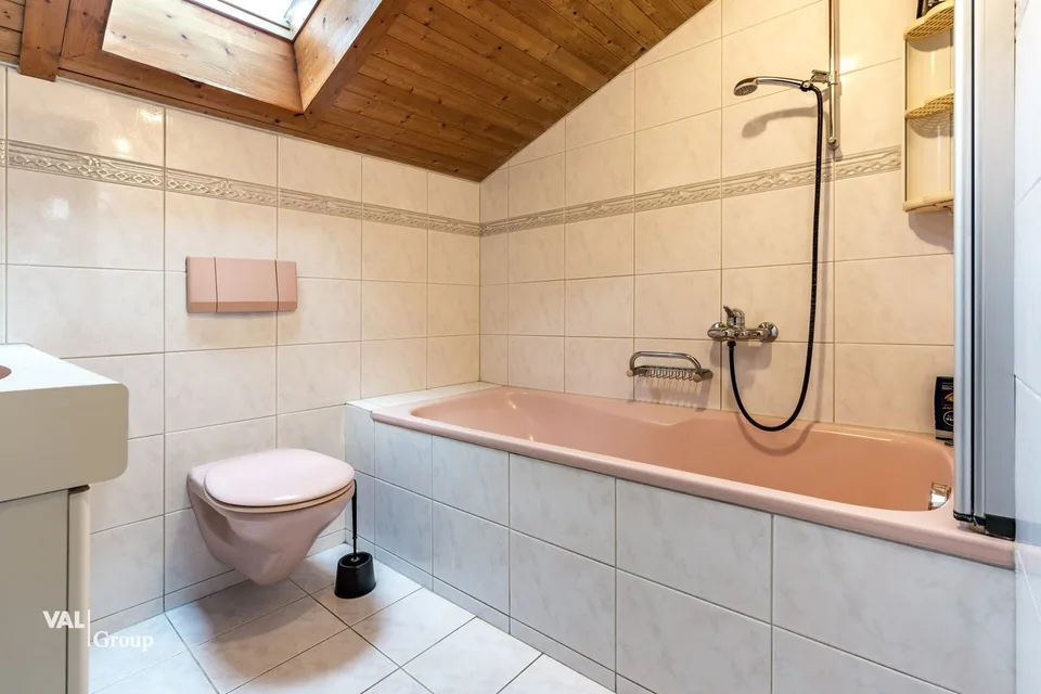 Raumwunder mit Charme - 6.5-Zimmer-Duplex im Herzen von Salgesch