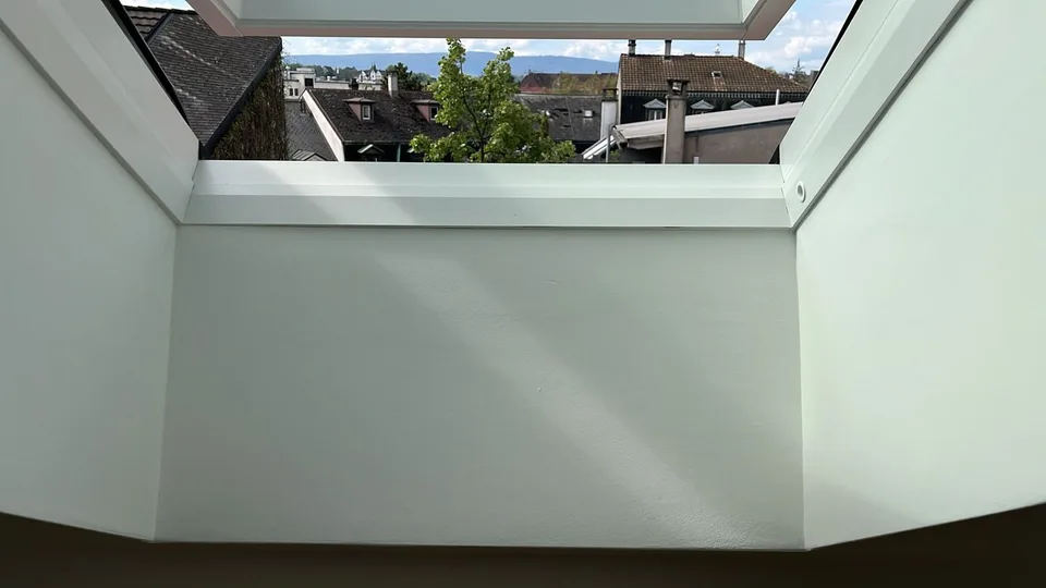 First-time rental after complete attic renovation, exclusive attic apartment with cabrio window in central location – photo 15 of 17