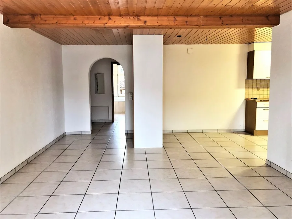 Gemütliche 3.5-Zimmerwohnung in ruhigem Mehrfamilienhaus in Welschenrohr