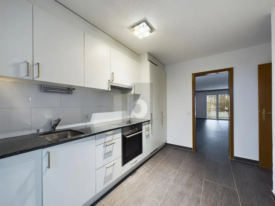 Modern, Comfortable and with a Cozy Balcony